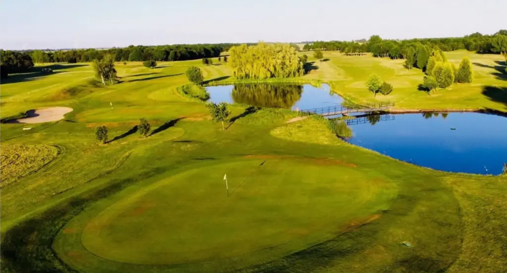 Thorney Lakes Golf Club