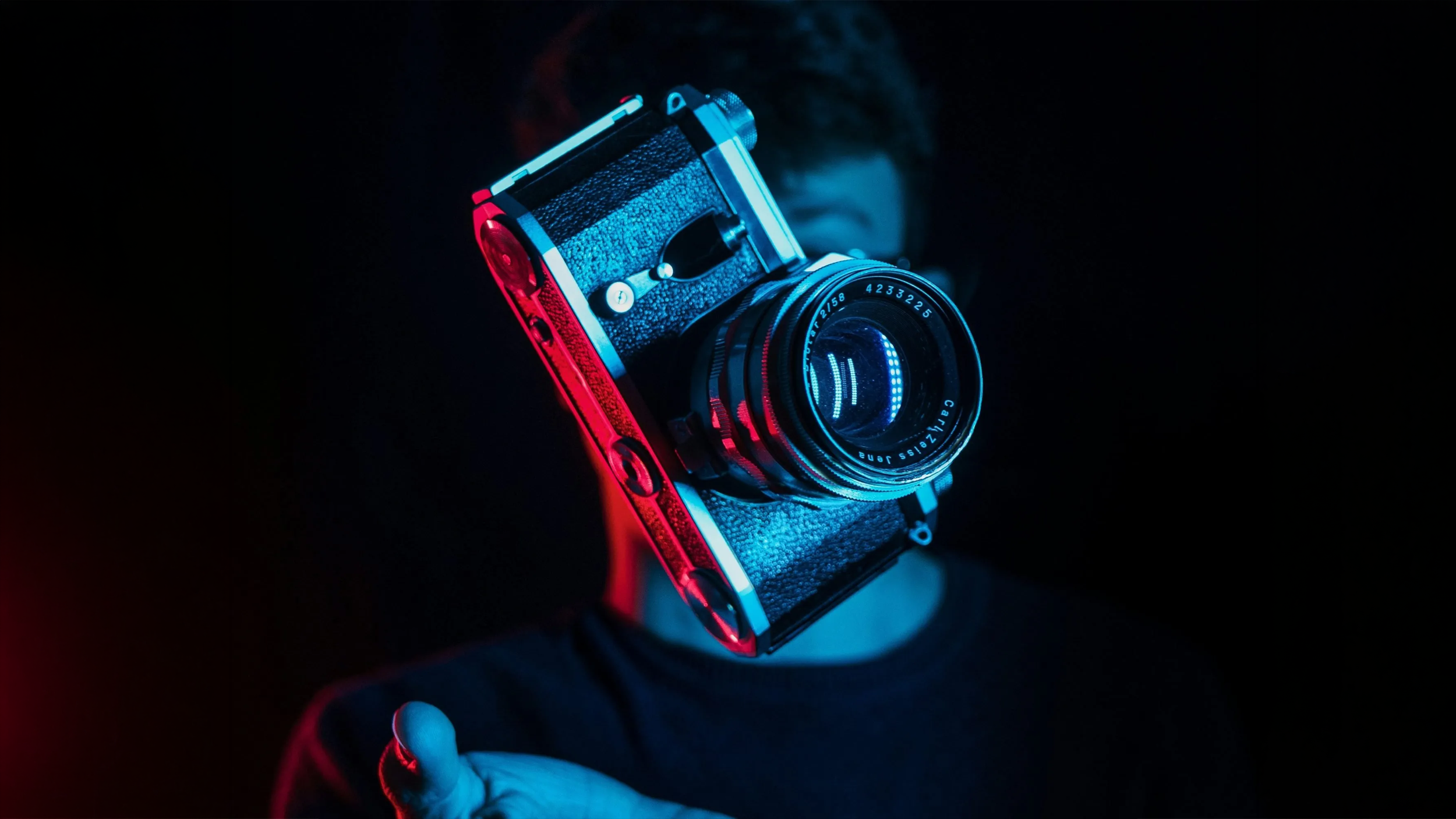 Photographing Titans: Capturing Giants of Prehistory & Architecture